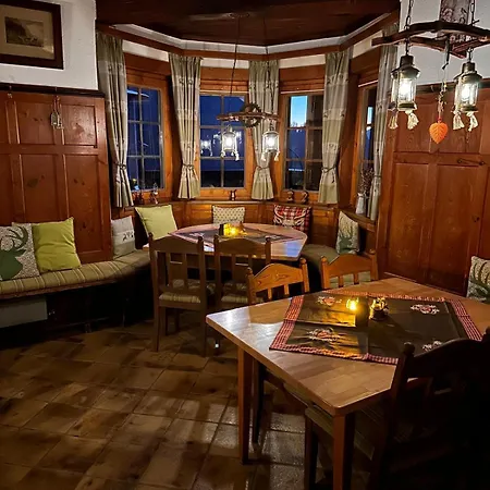 Veitenhof Im Kaisertal, Nur Nach 30 Minuetigem Spaziergang Erreichbar, Only After 30 Minutes Walk Reachable * エープス