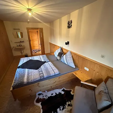 Veitenhof Im Kaisertal, Nur Nach 30 Minuetigem Spaziergang Erreichbar, Only After 30 Minutes Walk Reachable Ebbs